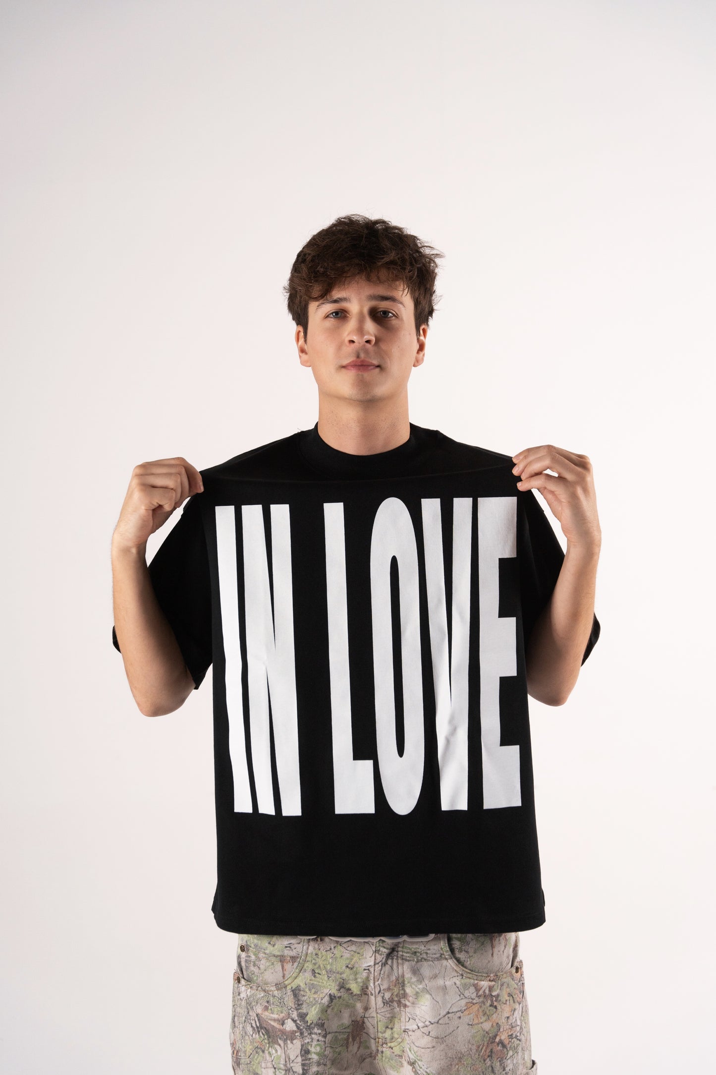 IN LOVE T-shirt "BLACK"